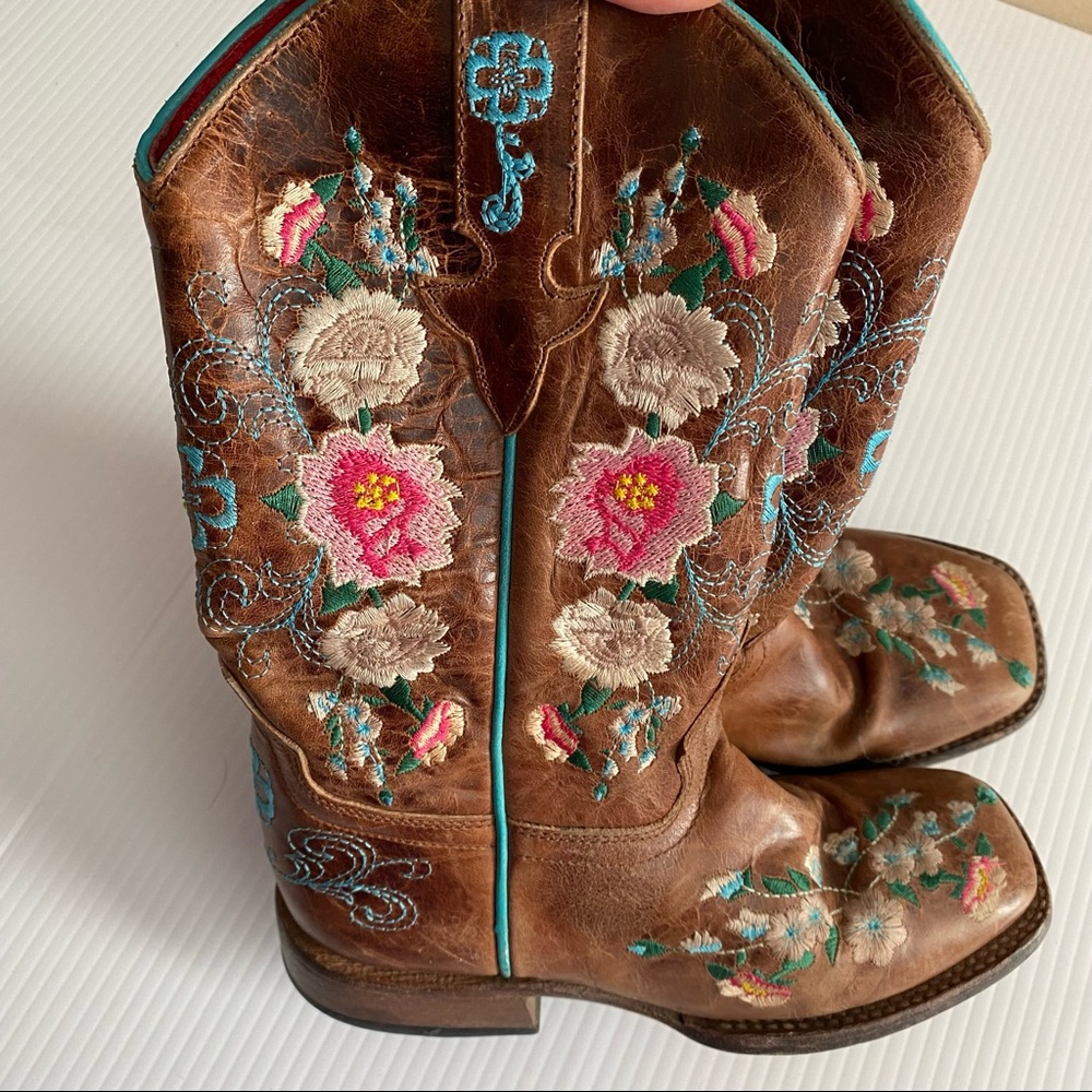 Macie Bean | Honey Bunch Cowgirl Boots - Picture 3 of 9
